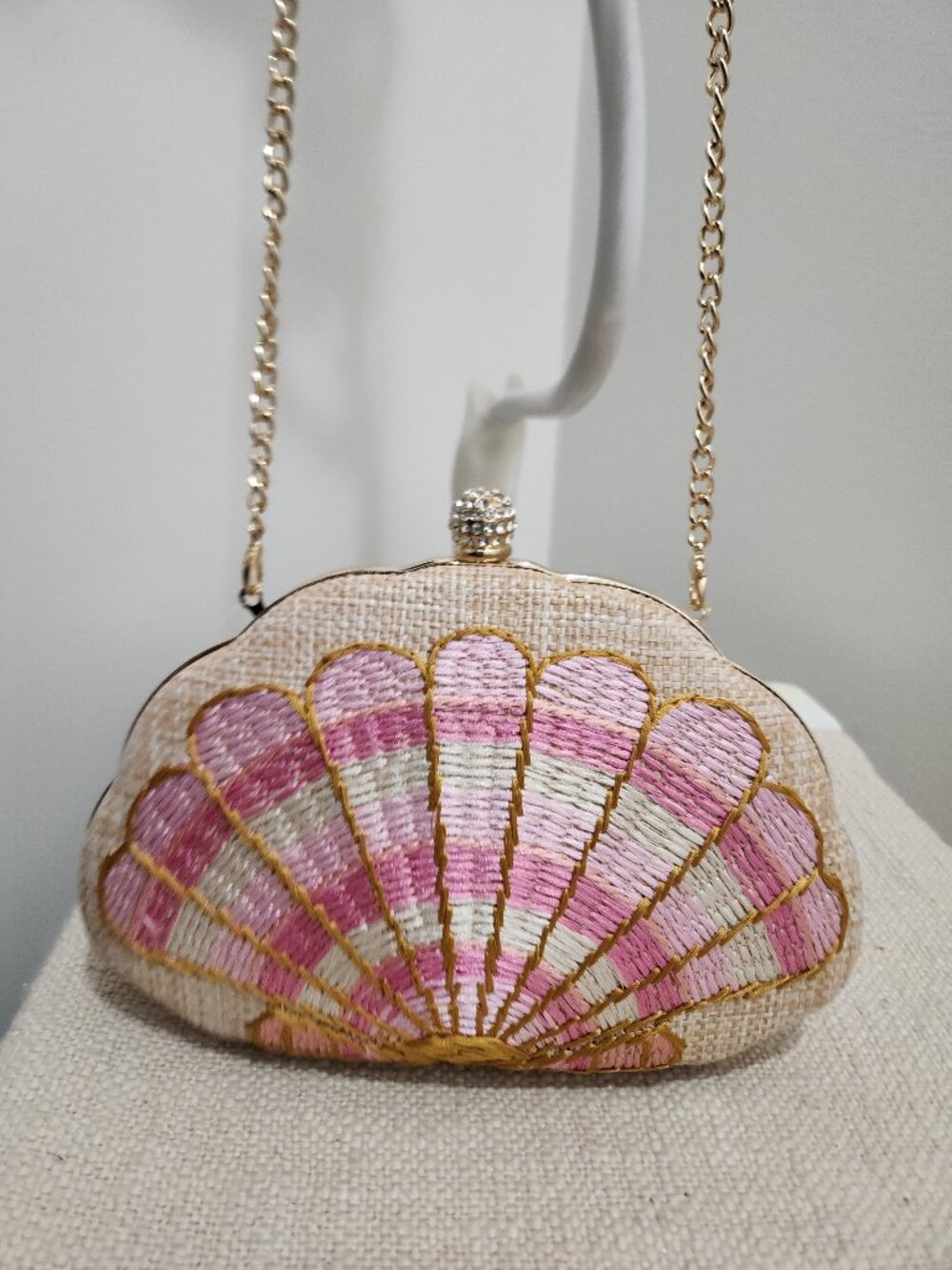 Shell Clutch